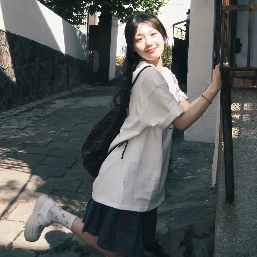 玉貌莺喉